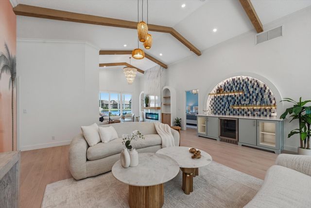 17104 Crossgate Drive, Jupiter, FL 33477