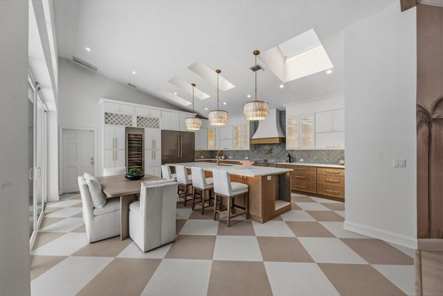 17104 Crossgate Drive, Jupiter, FL 33477