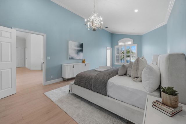 17104 Crossgate Drive, Jupiter, FL 33477