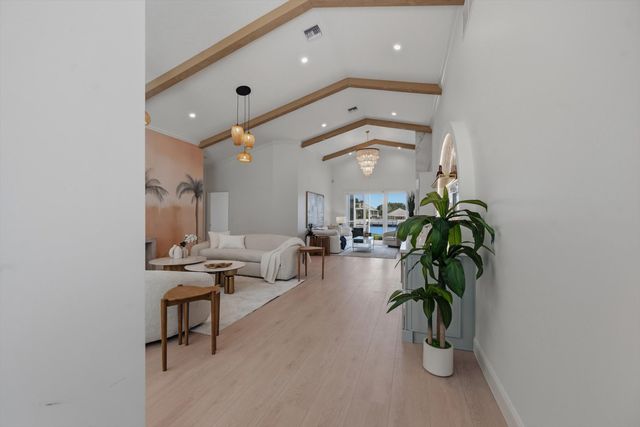 17104 Crossgate Drive, Jupiter, FL 33477