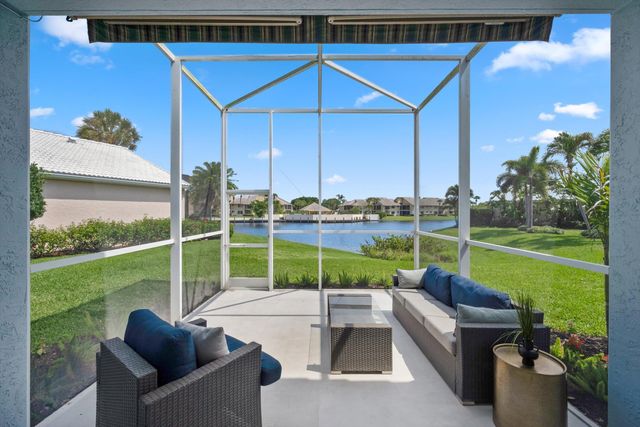 17104 Crossgate Drive, Jupiter, FL 33477