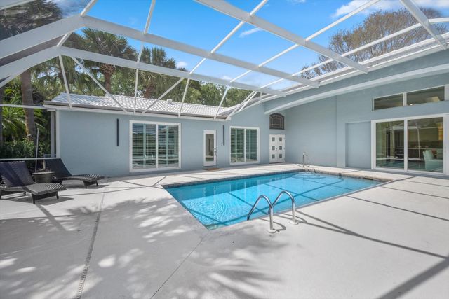 17104 Crossgate Drive, Jupiter, FL 33477