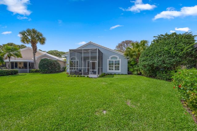 17104 Crossgate Drive, Jupiter, FL 33477