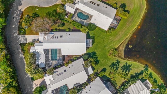 17104 Crossgate Drive, Jupiter, FL 33477