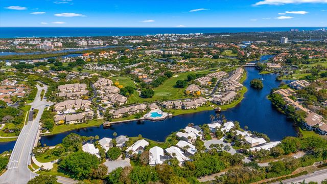 17104 Crossgate Drive, Jupiter, FL 33477