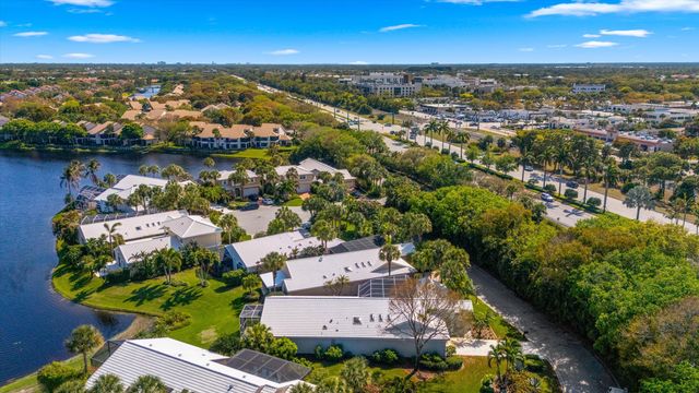 17104 Crossgate Drive, Jupiter, FL 33477