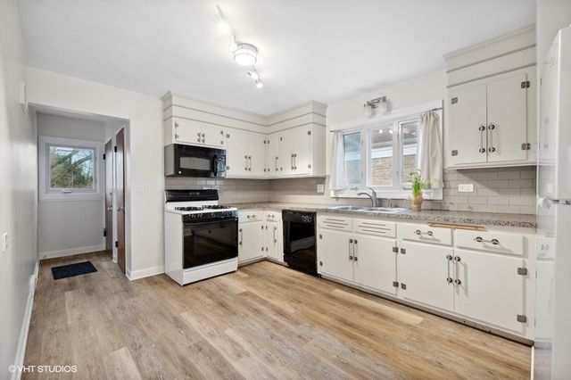 2311 Brown Avenue, Evanston, IL 60201