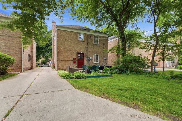 2311 Brown Avenue, Evanston, IL 60201