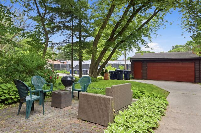 2311 Brown Avenue, Evanston, IL 60201