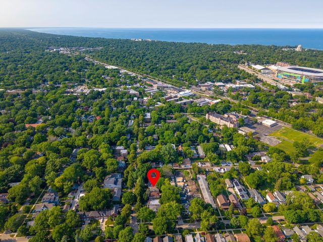 2311 Brown Avenue, Evanston, IL 60201
