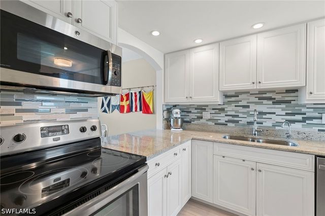 750 W Elkcam CIR 215, Marco Island, FL 34145