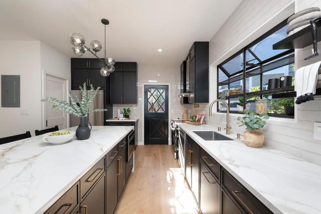 2612 Lincoln Avenue, Belmont, CA 94002