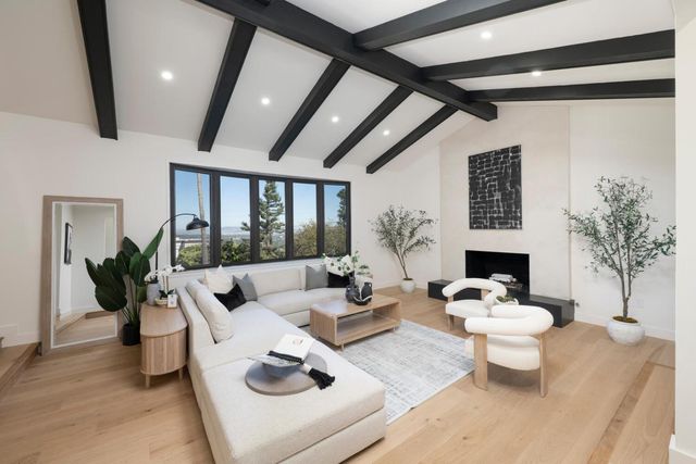 2612 Lincoln Avenue, Belmont, CA 94002