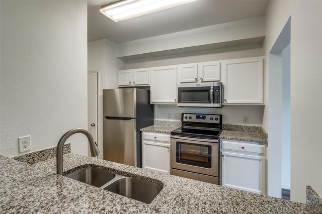 2825 Reagan Street A, Dallas, TX 75219