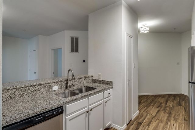 2825 Reagan Street A, Dallas, TX 75219