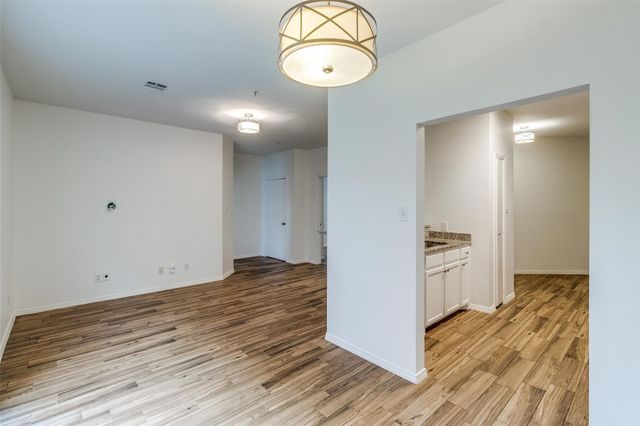2825 Reagan Street A, Dallas, TX 75219