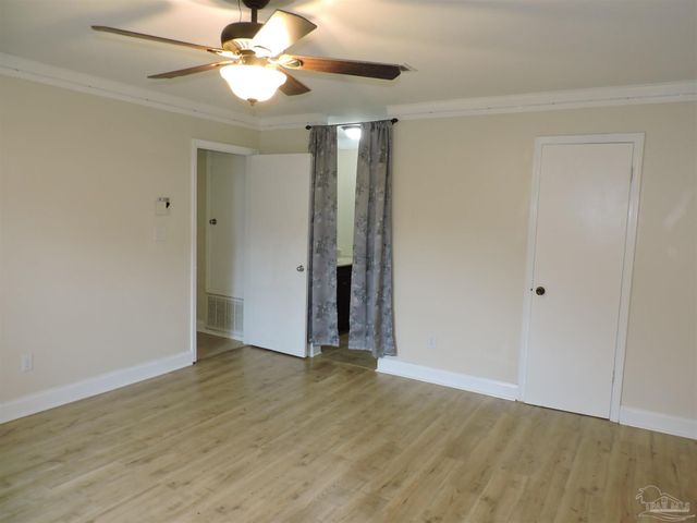 4407 Eastpointe Dr, Pensacola, FL 32514