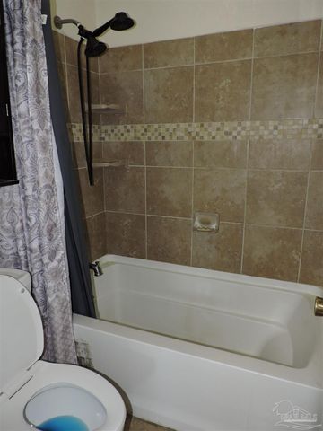 4407 Eastpointe Dr, Pensacola, FL 32514