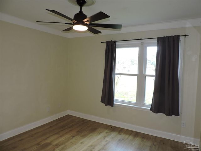 4407 Eastpointe Dr, Pensacola, FL 32514