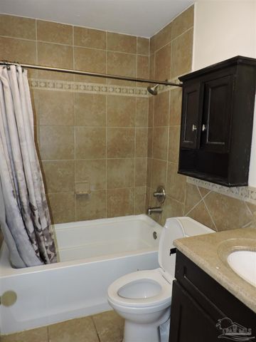 4407 Eastpointe Dr, Pensacola, FL 32514