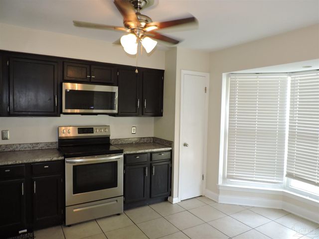 4407 Eastpointe Dr, Pensacola, FL 32514