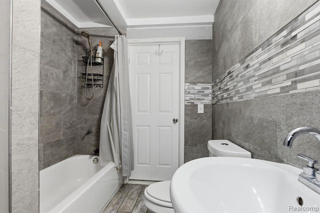 16666 James Couzens Freeway, Detroit, MI 48221