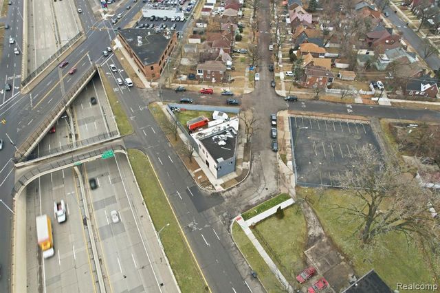 16666 James Couzens Freeway, Detroit, MI 48221