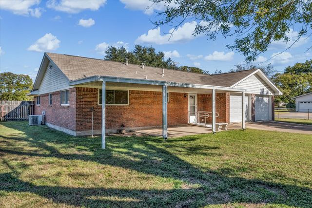 1325 Crow Drive, Waco, TX 76705