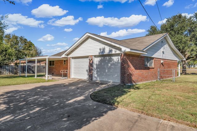 1325 Crow Drive, Waco, TX 76705