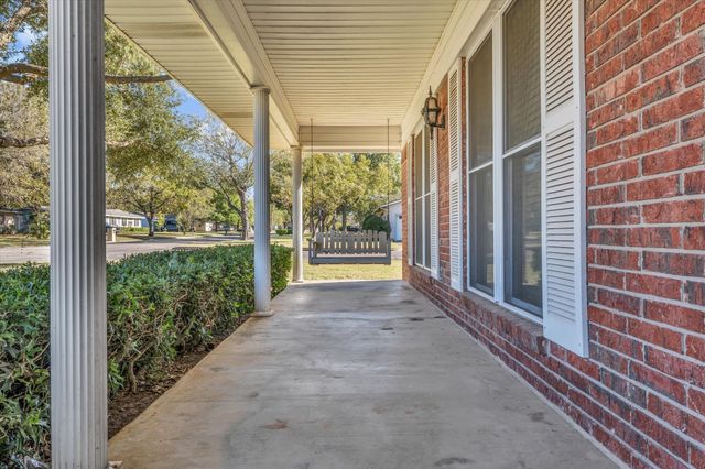 1325 Crow Drive, Waco, TX 76705