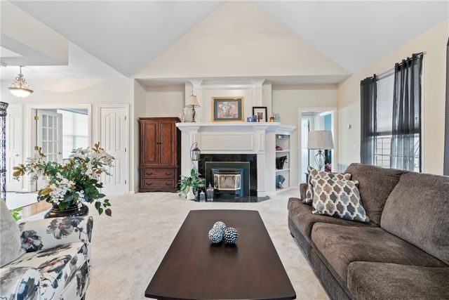 6 Luncarty Lane, Bella Vista, AR 72715