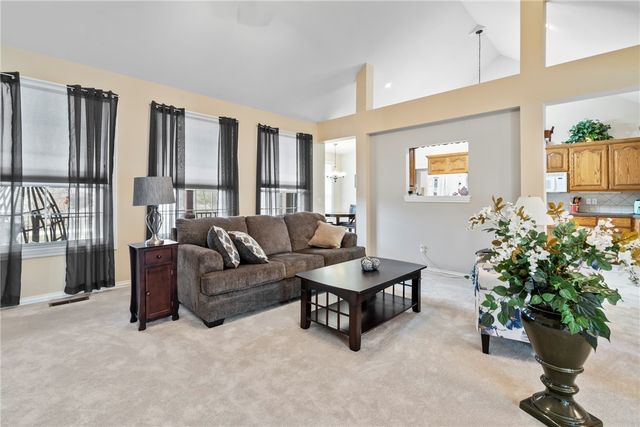 6 Luncarty Lane, Bella Vista, AR 72715