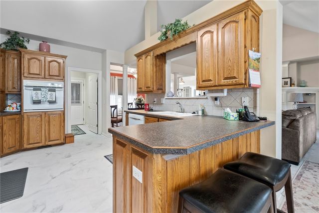 6 Luncarty Lane, Bella Vista, AR 72715