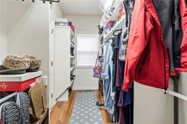 6 Luncarty Lane, Bella Vista, AR 72715