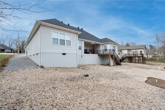 6 Luncarty Lane, Bella Vista, AR 72715