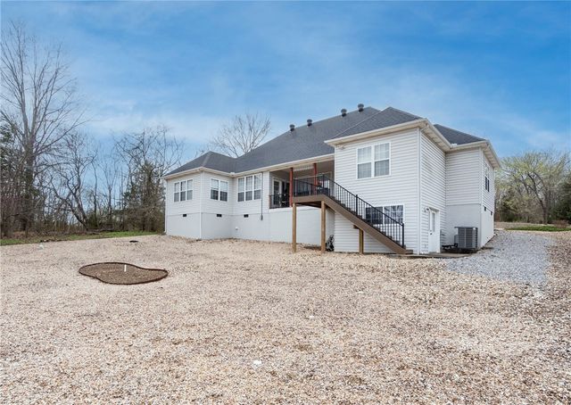 6 Luncarty Lane, Bella Vista, AR 72715