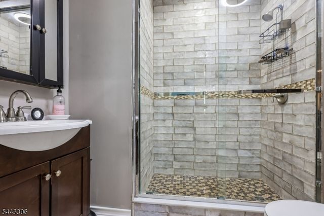 266 Fresh Ponds Rd, South Brunswick Twp., NJ 08831