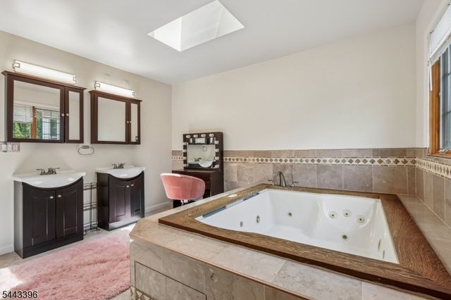 266 Fresh Ponds Rd, South Brunswick Twp., NJ 08831