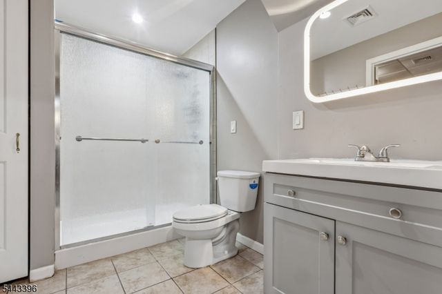 266 Fresh Ponds Rd, South Brunswick Twp., NJ 08831