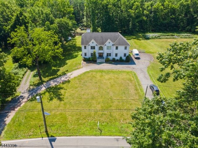 266 Fresh Ponds Rd, South Brunswick Twp., NJ 08831