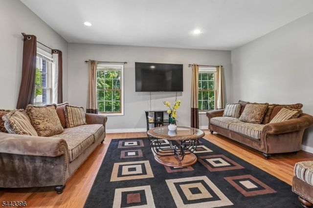266 Fresh Ponds Rd, South Brunswick Twp., NJ 08831