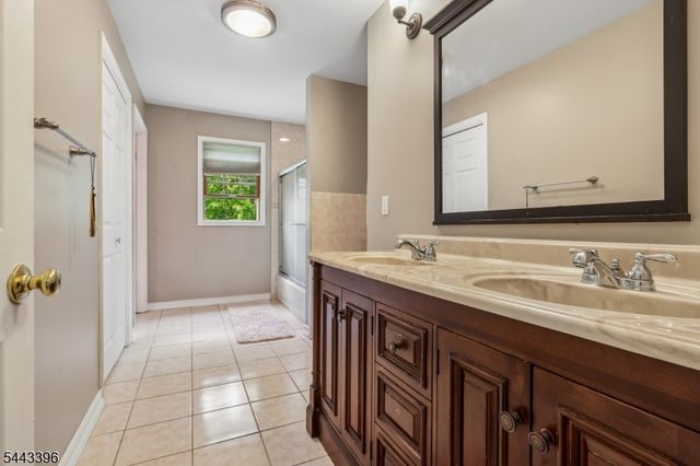 266 Fresh Ponds Rd, South Brunswick Twp., NJ 08831
