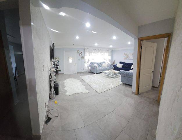 8179 Whitefield Street, Dearborn Heights City, MI 48127