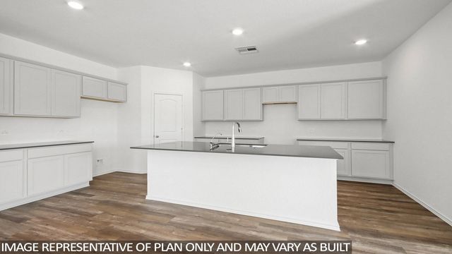 693 Canadian Trail, Dayton, TX 77535
