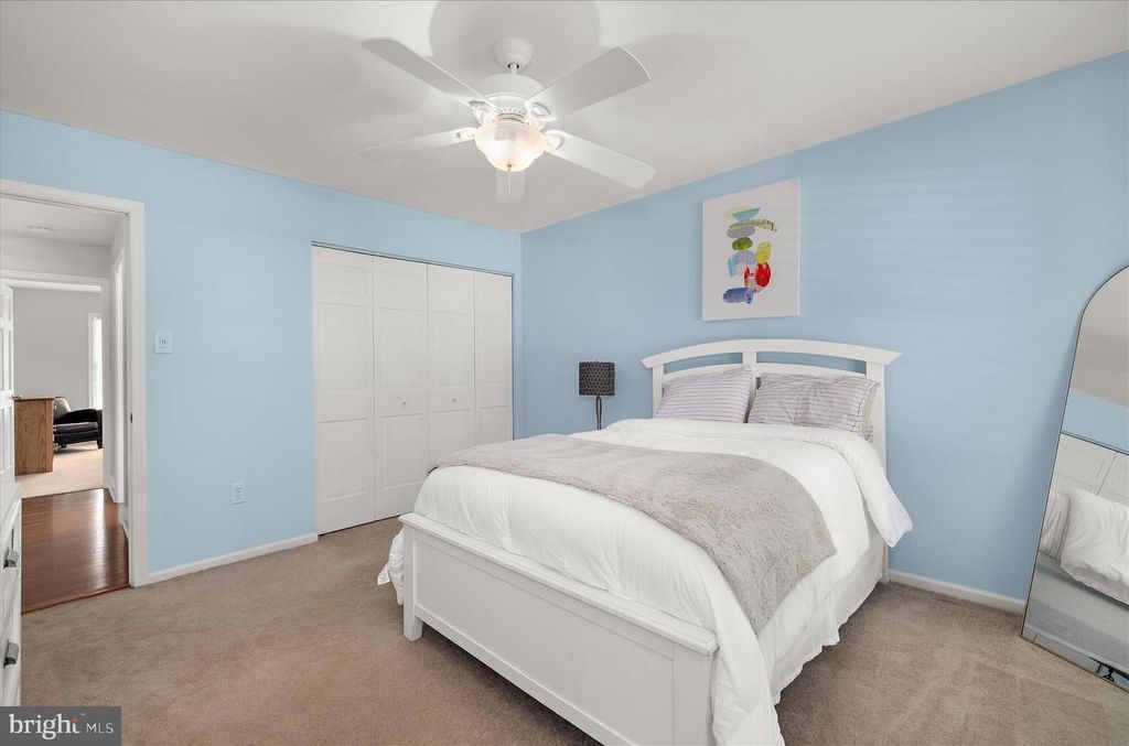 Image 39 of property listing at 406 HONEYWOOD CT, Millersville, MD 21108