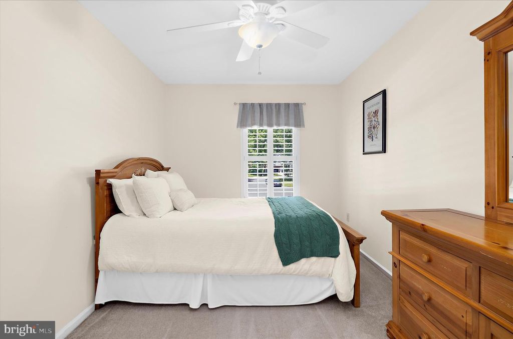 Image 42 of property listing at 406 HONEYWOOD CT, Millersville, MD 21108