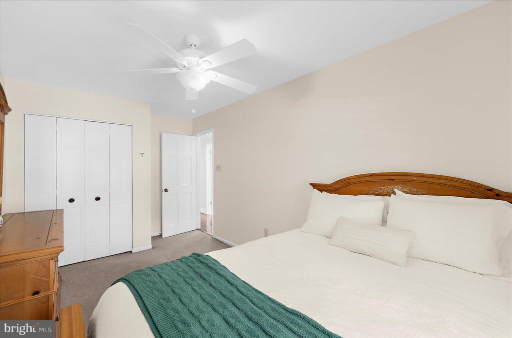 Image 43 of property listing at 406 HONEYWOOD CT, Millersville, MD 21108