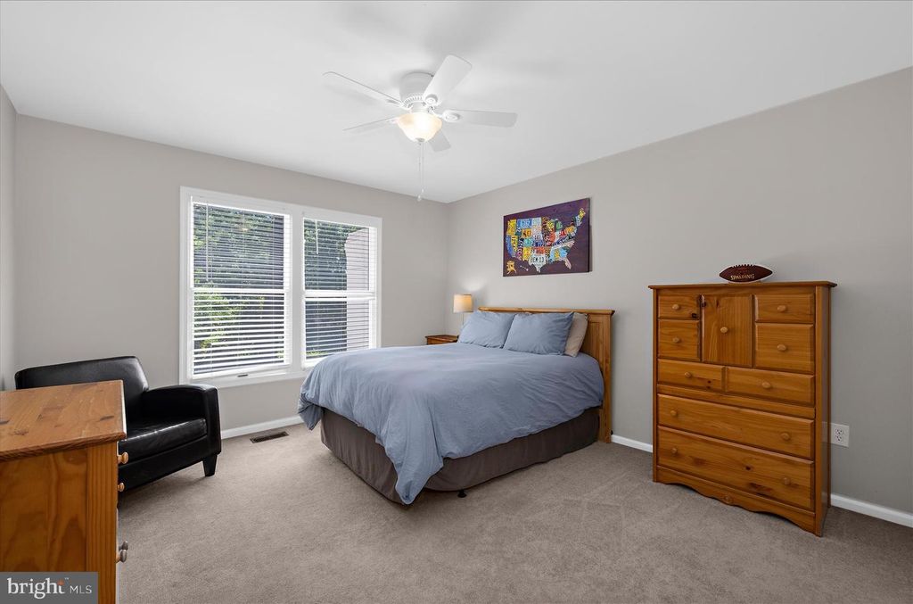Image 45 of property listing at 406 HONEYWOOD CT, Millersville, MD 21108