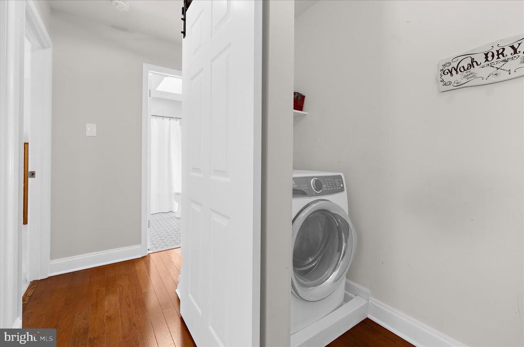 Image 47 of property listing at 406 HONEYWOOD CT, Millersville, MD 21108