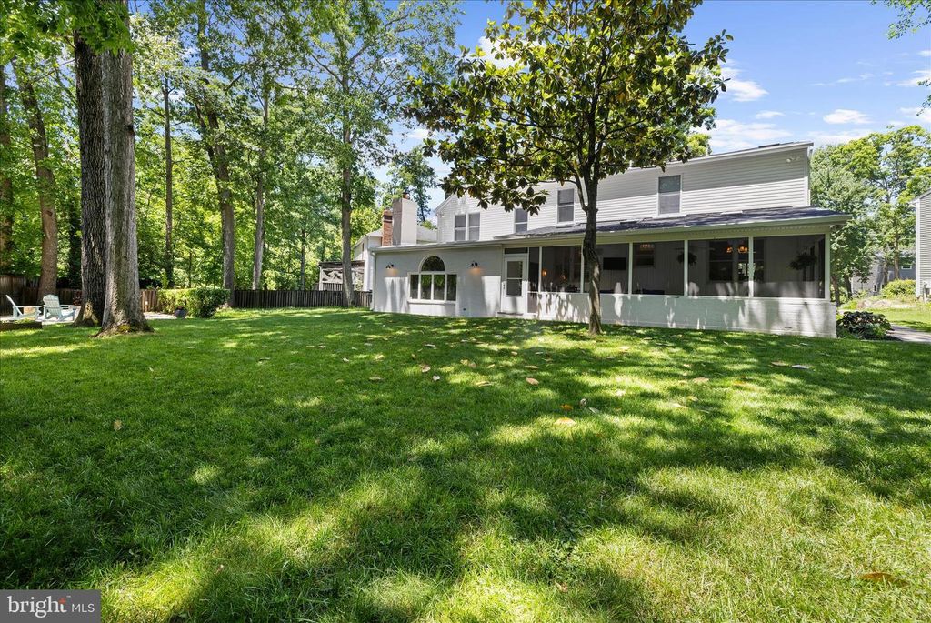 Image 59 of property listing at 406 HONEYWOOD CT, Millersville, MD 21108
